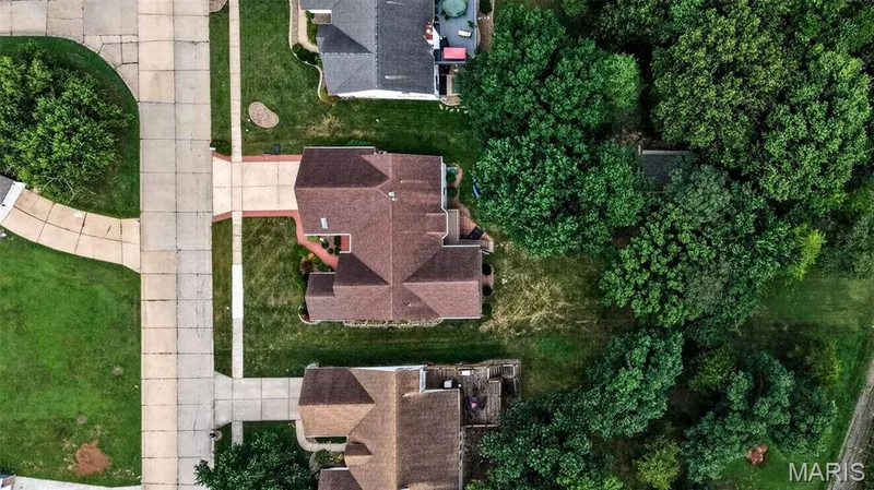1420 Prospect Lakes Drive, Wentzville, MO 63385 — listing photo 2 of 59