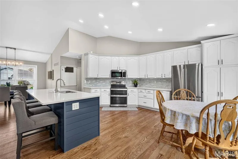 1420 Prospect Lakes Drive, Wentzville, MO 63385 — listing photo 10 of 59