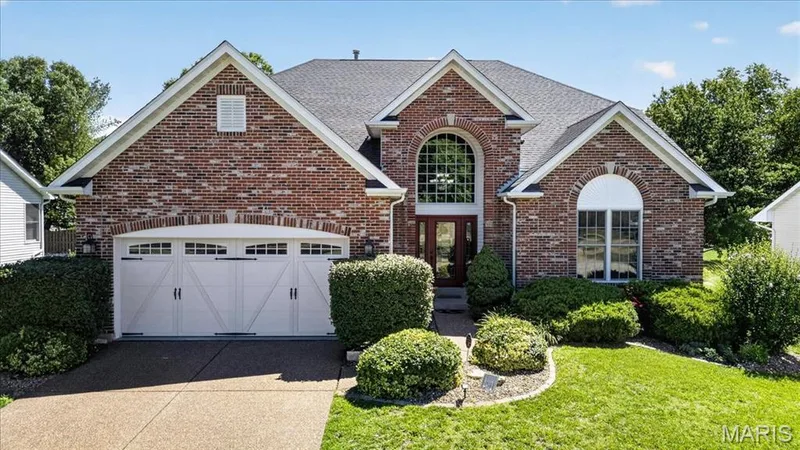 2780 Dunvegan Drive, Dardenne Prairie, MO β listing photo 1
