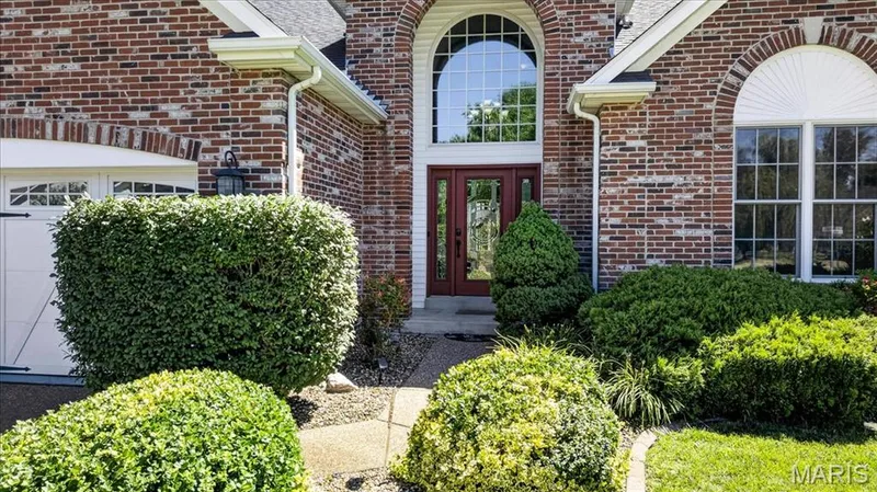 2780 Dunvegan Drive, Dardenne Prairie, MO 63368 — listing photo 3 of 35