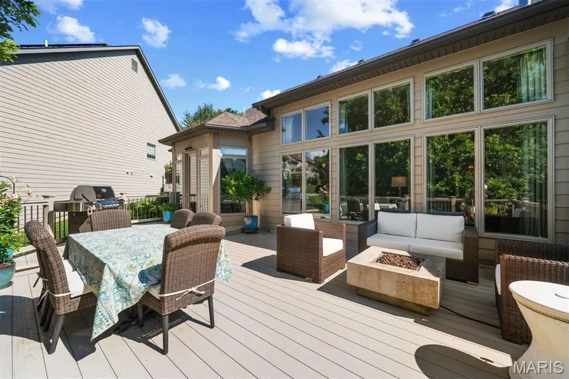 195 Kendall Bluff Court, Chesterfield, MO 63017 — listing photo 13 of 28