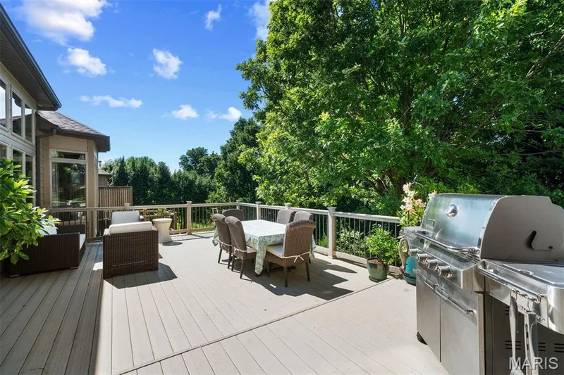 195 Kendall Bluff Court, Chesterfield, MO 63017 — listing photo 14 of 28