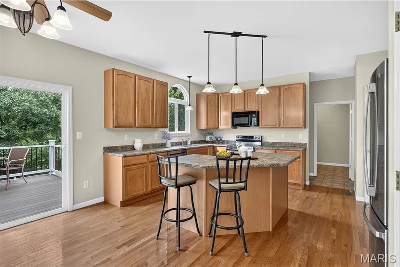 931 Lindmark Drive, Wentzville, MO 63385 — listing photo 16 of 58