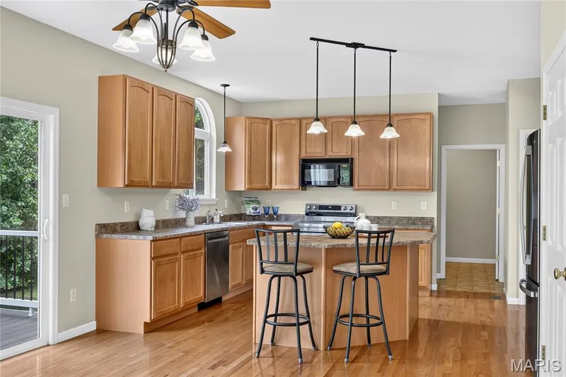 keep — 931 Lindmark Drive, Wentzville, MO 63385