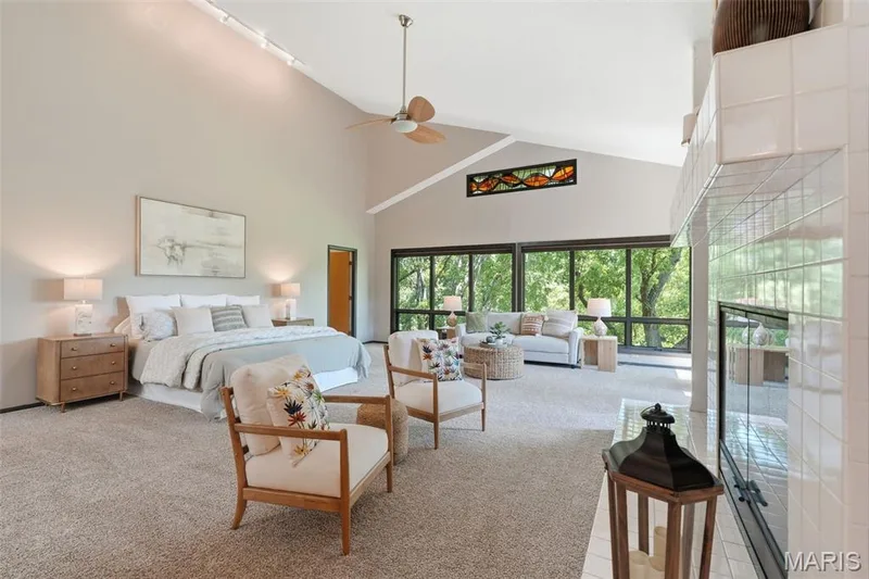 1212 Walnut Hill Farm Drive, Chesterfield, MO 63005 — listing photo 17 of 80