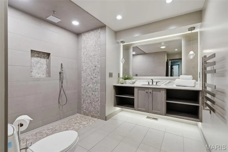 1212 Walnut Hill Farm Drive, Chesterfield, MO 63005 — listing photo 24 of 80