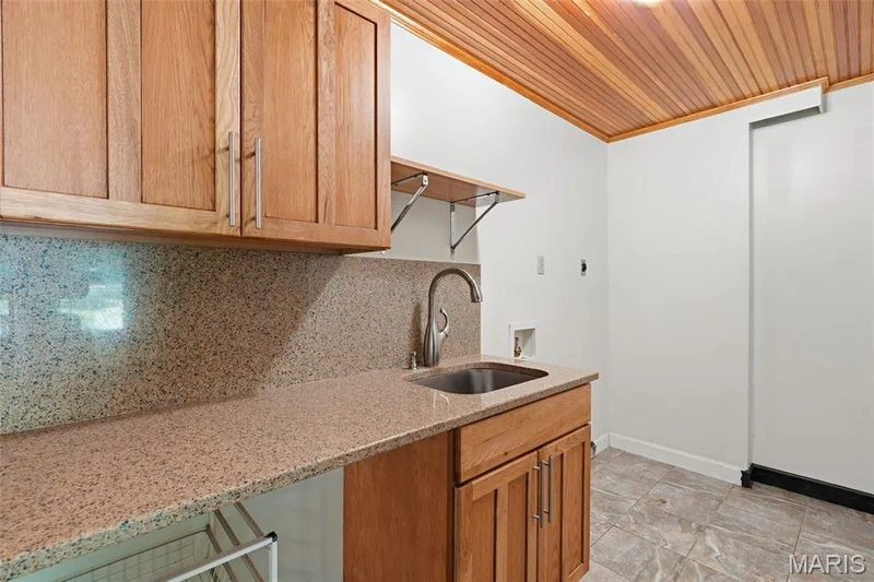 1212 Walnut Hill Farm Drive, Chesterfield, MO 63005 — listing photo 38 of 80