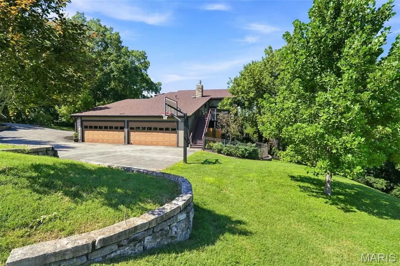 1212 Walnut Hill Farm Drive, Chesterfield, MO 63005 — listing photo 57 of 80
