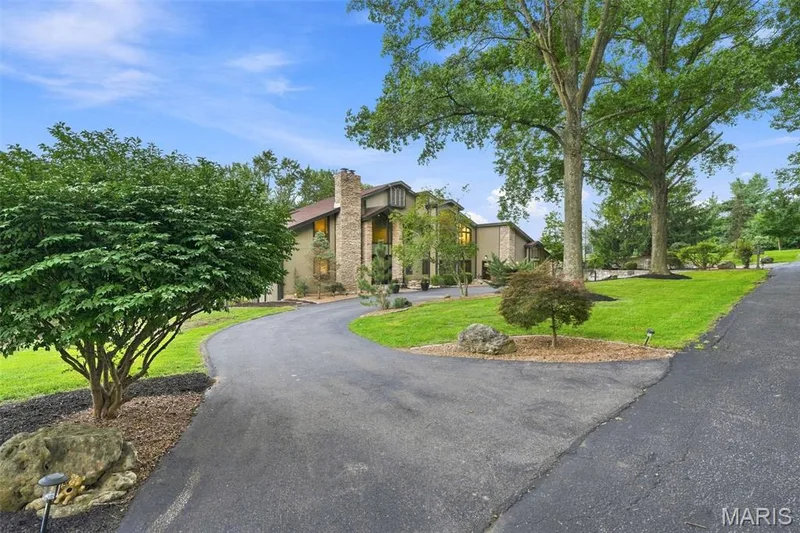 1212 Walnut Hill Farm Drive, Chesterfield, MO 63005 — listing photo 63 of 80