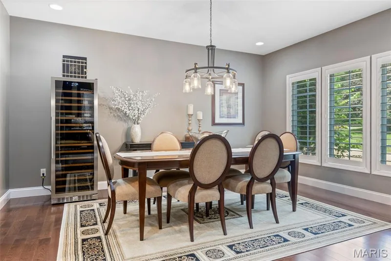 16334 Baxter Road, Chesterfield, MO 63005 — listing photo 4 of 48