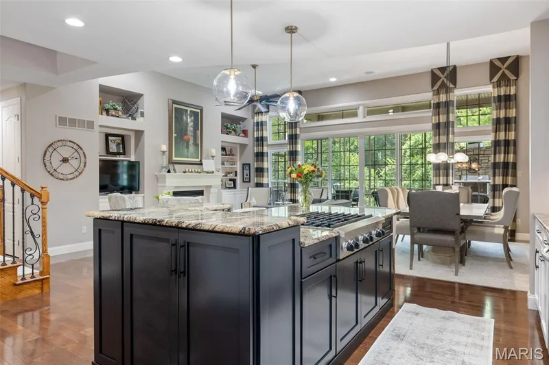 16334 Baxter Road, Chesterfield, MO 63005 — listing photo 13 of 48