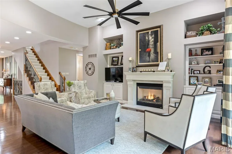 16334 Baxter Road, Chesterfield, MO 63005 — listing photo 17 of 48