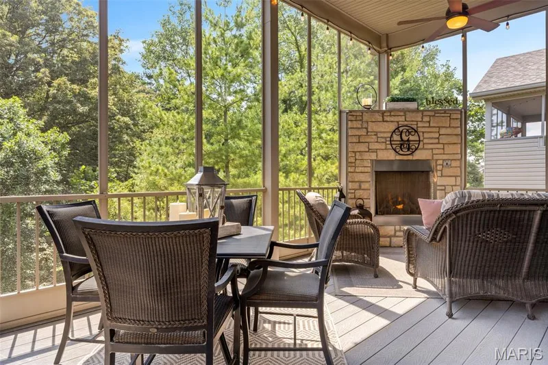 16334 Baxter Road, Chesterfield, MO 63005 — listing photo 18 of 48