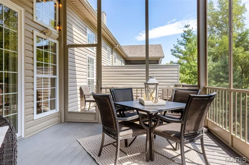 16334 Baxter Road, Chesterfield, MO 63005 — listing photo 20 of 48