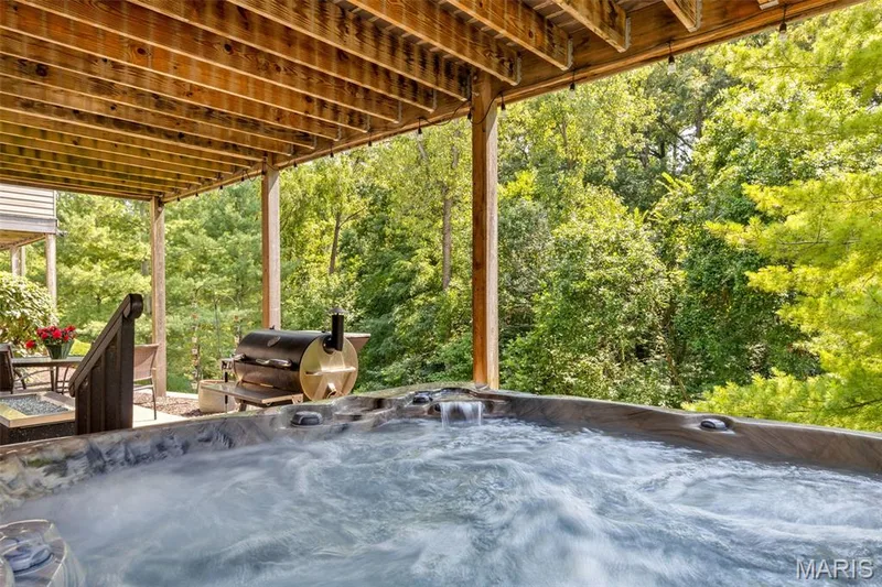 16334 Baxter Road, Chesterfield, MO 63005 — listing photo 44 of 48