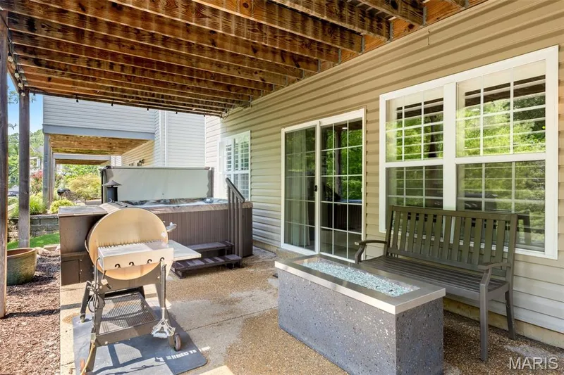16334 Baxter Road, Chesterfield, MO 63005 — listing photo 45 of 48