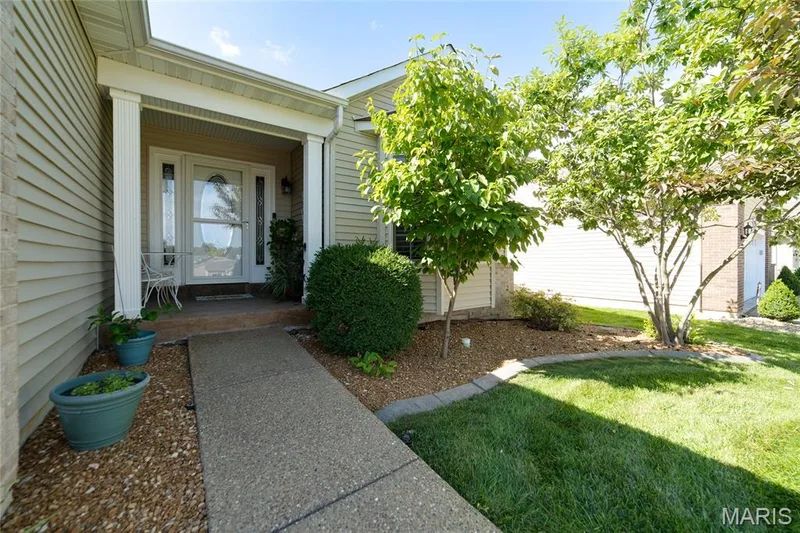 755 Ostrich Drive, Lake St. Louis, MO 63367 — listing photo 2 of 53