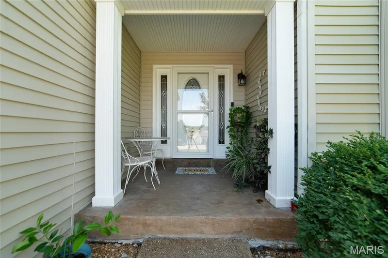 755 Ostrich Drive, Lake St. Louis, MO 63367 — listing photo 3 of 53