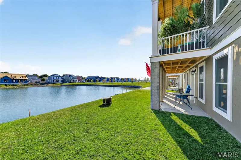 226 Marais Temps Clair Way, St Charles, MO 63301 — listing photo 4 of 42