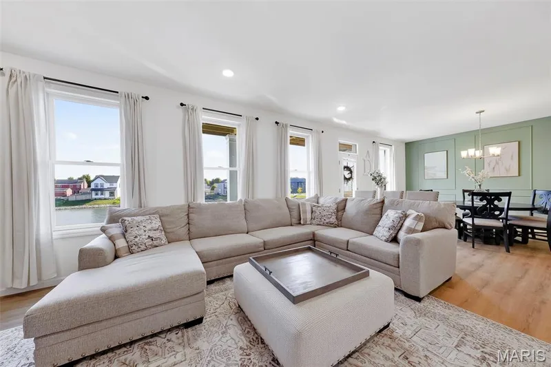 226 Marais Temps Clair Way, St Charles, MO 63301 — listing photo 8 of 42