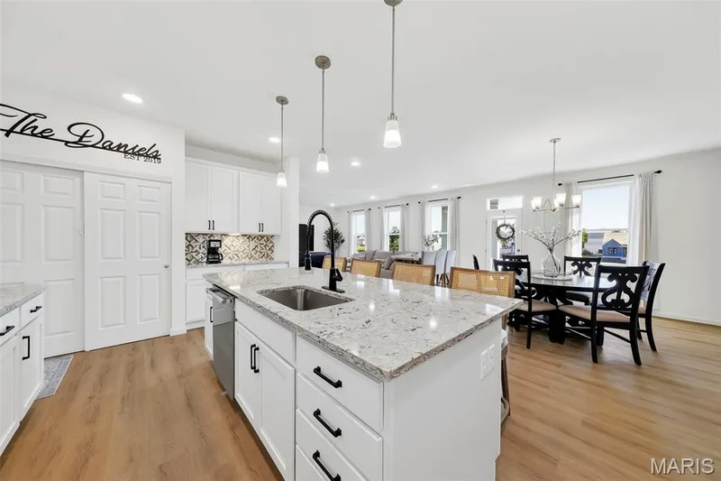 226 Marais Temps Clair Way, St Charles, MO 63301 — listing photo 15 of 42