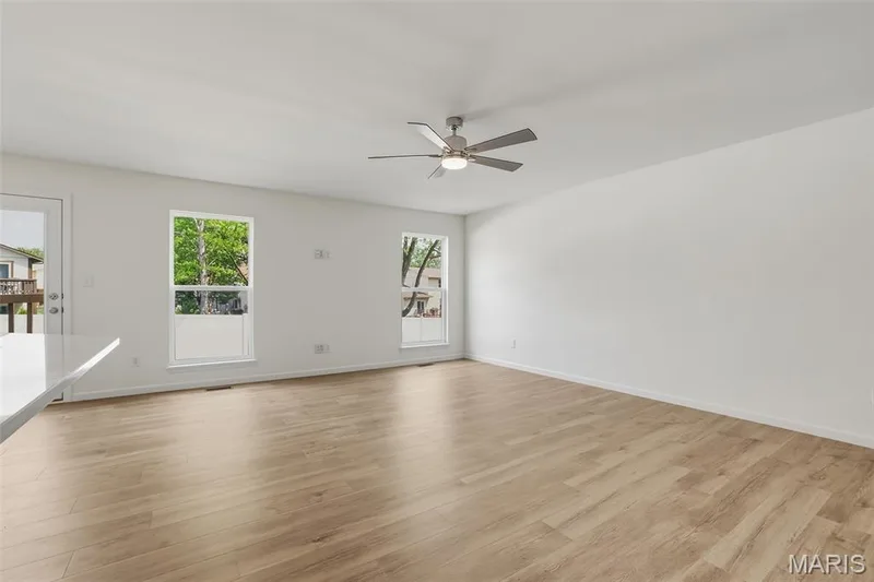 292 Still Creek Drive, Lake St. Louis, MO 63367 — listing photo 5 of 33
