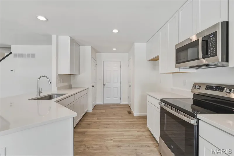 292 Still Creek Drive, Lake St. Louis, MO 63367 — listing photo 13 of 33