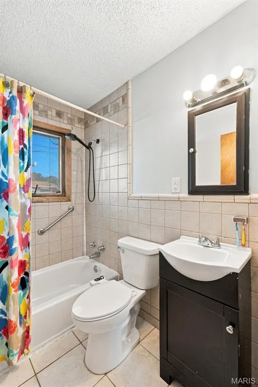 3319 Royal Domain Drive, St Charles, MO 63301 — listing photo 14 of 38