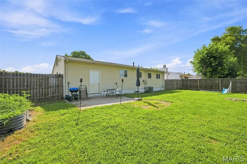 3319 Royal Domain Drive, St Charles, MO 63301 — listing photo 29 of 38