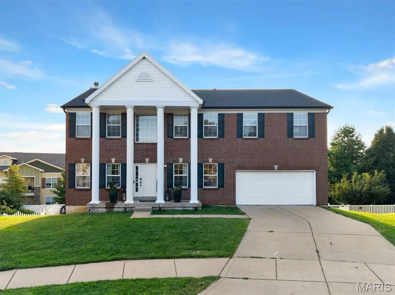 26 N Brighton Park Court, St Charles, MO 63303 — listing photo 3 of 42