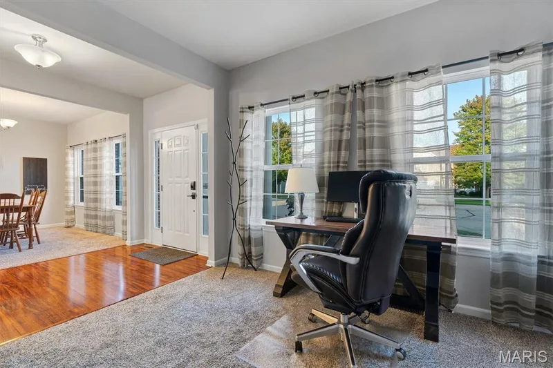 26 N Brighton Park Court, St Charles, MO 63303 — listing photo 8 of 42