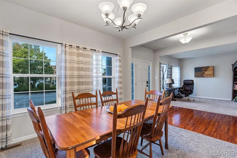 26 N Brighton Park Court, St Charles, MO 63303 — listing photo 9 of 42