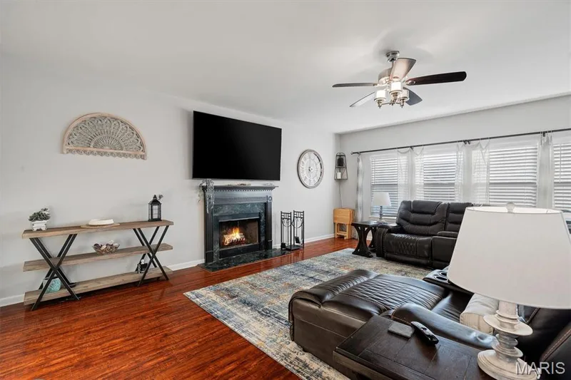 26 N Brighton Park Court, St Charles, MO 63303 — listing photo 11 of 42