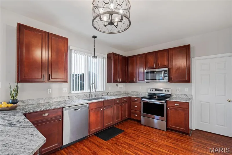26 N Brighton Park Court, St Charles, MO 63303 — listing photo 18 of 42