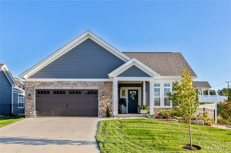 102 Lilac Blossom Drive, Cottleville, MO β listing photo 1