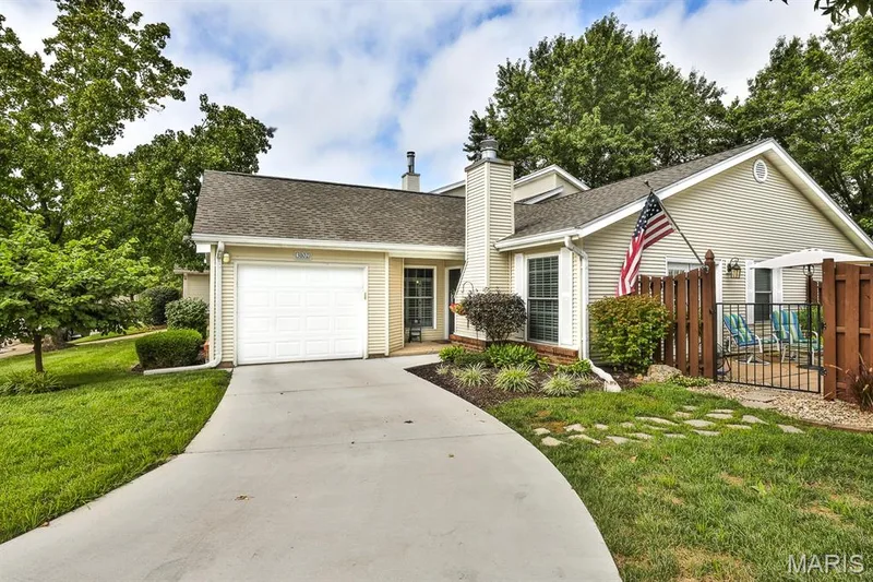3102 Green Prairie Drive #3, St Charles, MO — listing photo 1
