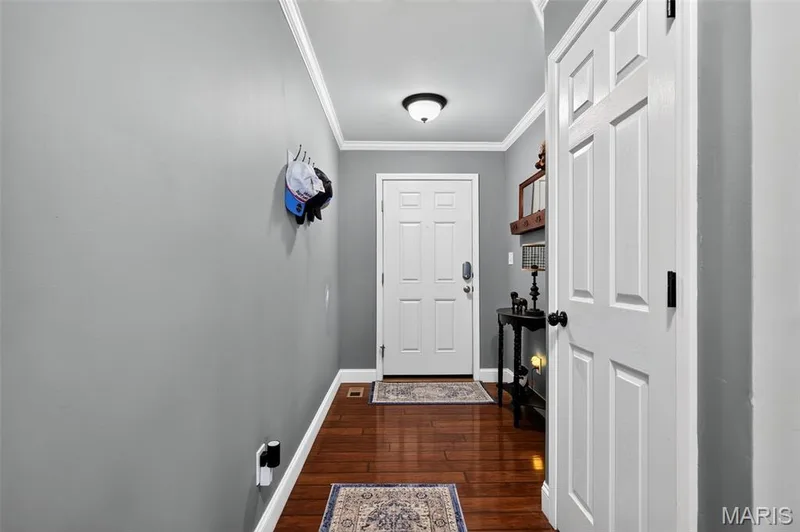 5513 Wavecrest Circle, St Charles, MO 63304 — listing photo 4 of 61