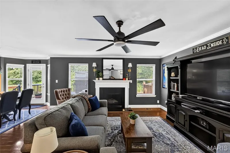 5513 Wavecrest Circle, St Charles, MO 63304 — listing photo 8 of 61