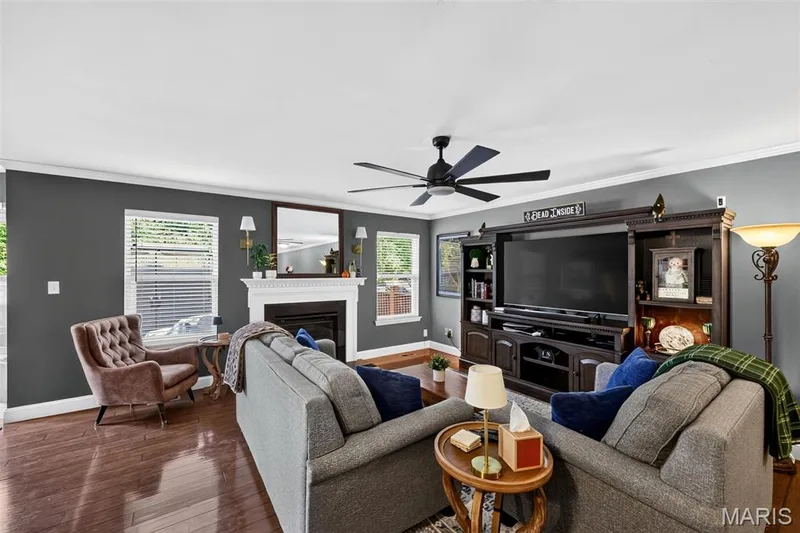 5513 Wavecrest Circle, St Charles, MO 63304 — listing photo 9 of 61