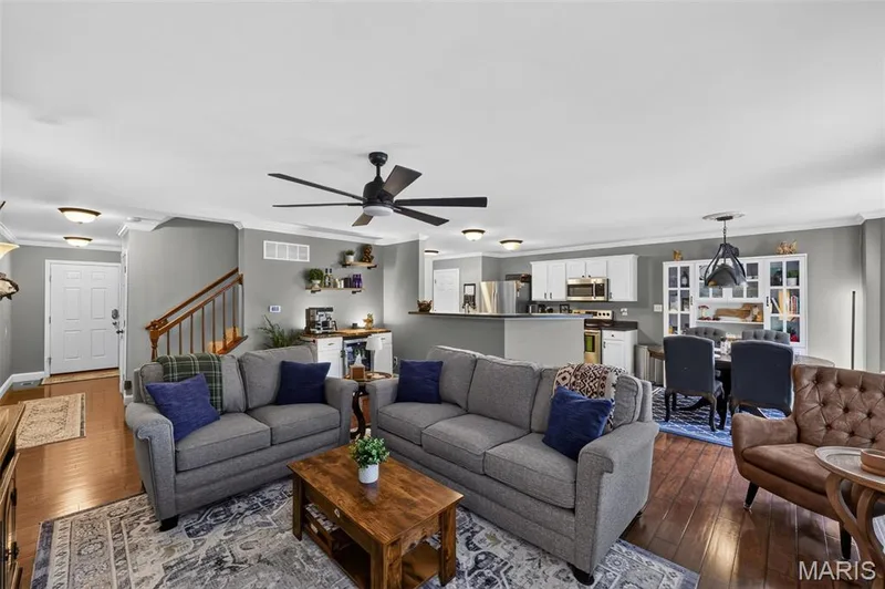 5513 Wavecrest Circle, St Charles, MO 63304 — listing photo 10 of 61