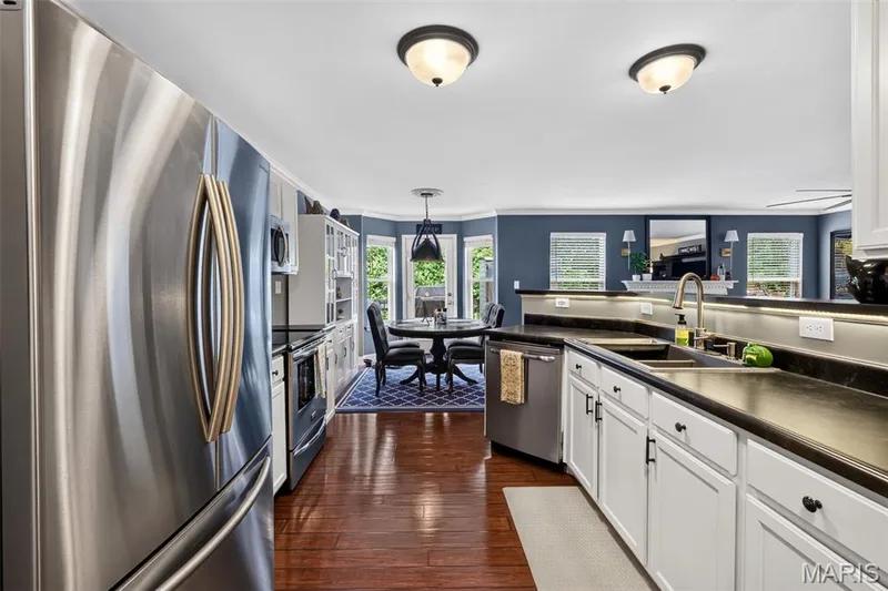 5513 Wavecrest Circle, St Charles, MO 63304 — listing photo 18 of 61