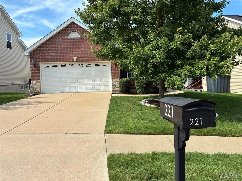 221 Stone Run Boulevard, Wentzville, MO 63385 — listing photo 1 of 29