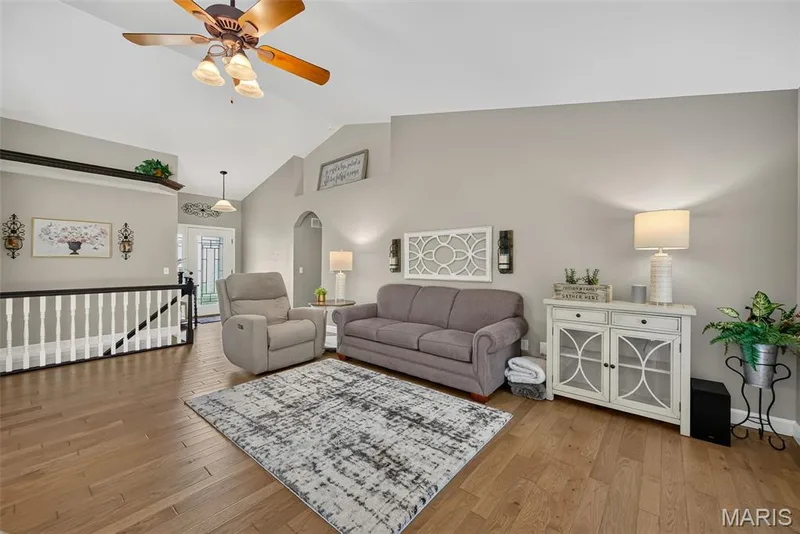 41 Old Yorktown Court, Wentzville, MO 63385 — listing photo 4 of 45