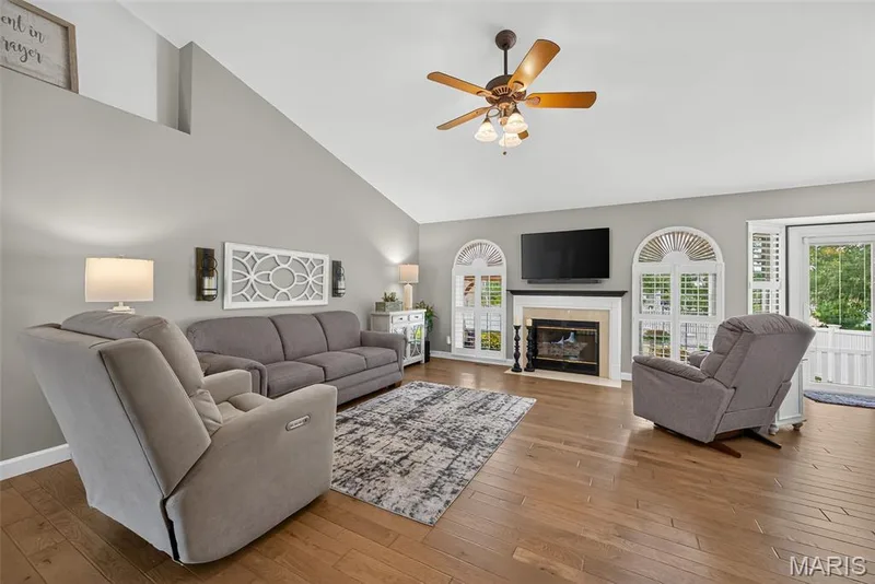 41 Old Yorktown Court, Wentzville, MO 63385 — listing photo 5 of 45
