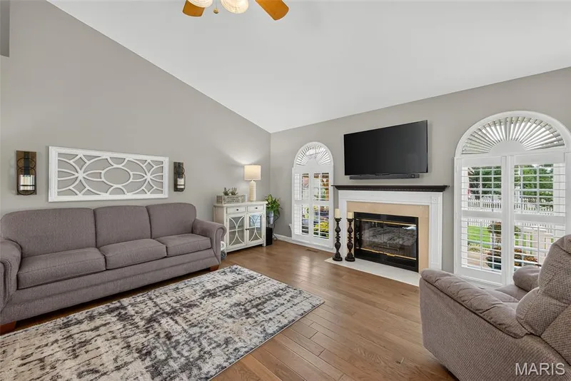 41 Old Yorktown Court, Wentzville, MO 63385 — listing photo 6 of 45