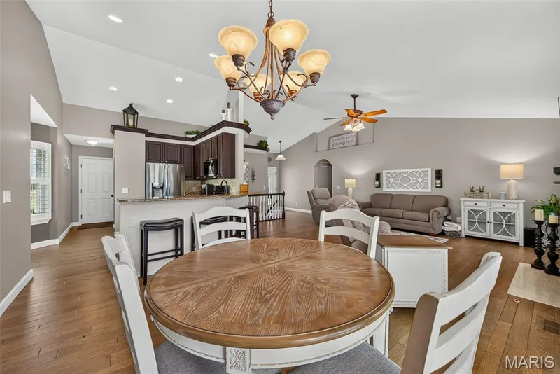 41 Old Yorktown Court, Wentzville, MO 63385 — listing photo 9 of 45