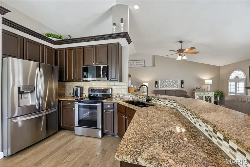 41 Old Yorktown Court, Wentzville, MO 63385 — listing photo 13 of 45