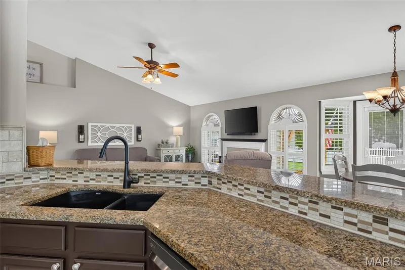 41 Old Yorktown Court, Wentzville, MO 63385 — listing photo 19 of 45