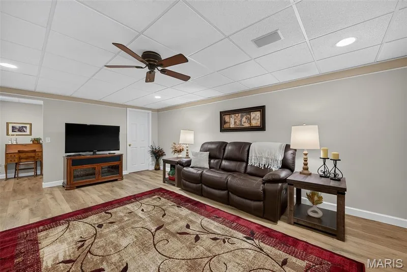 41 Old Yorktown Court, Wentzville, MO 63385 — listing photo 32 of 45