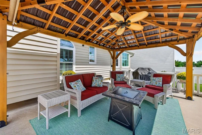 41 Old Yorktown Court, Wentzville, MO 63385 — listing photo 37 of 45
